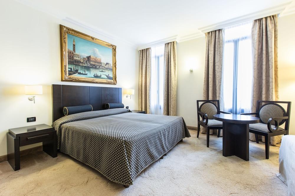 312 Piazza San Marco Pensión 3*